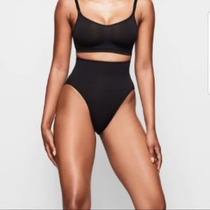SKIMS Seamless Core Control Brief NWOT